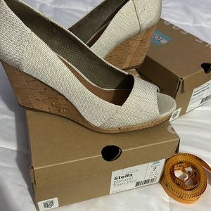 Toms wedges size 7